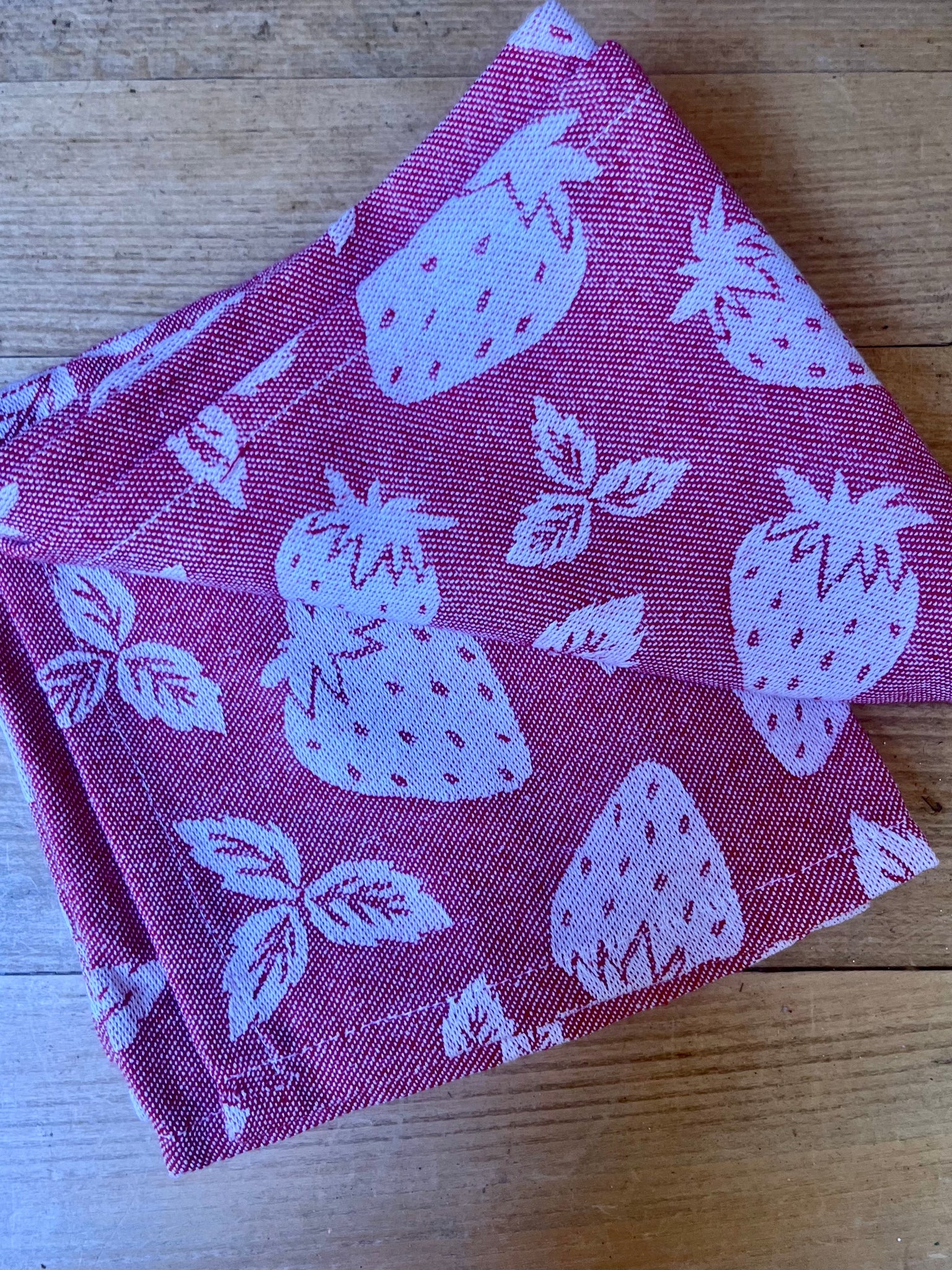 Strawberry Patch Jacquard Towel