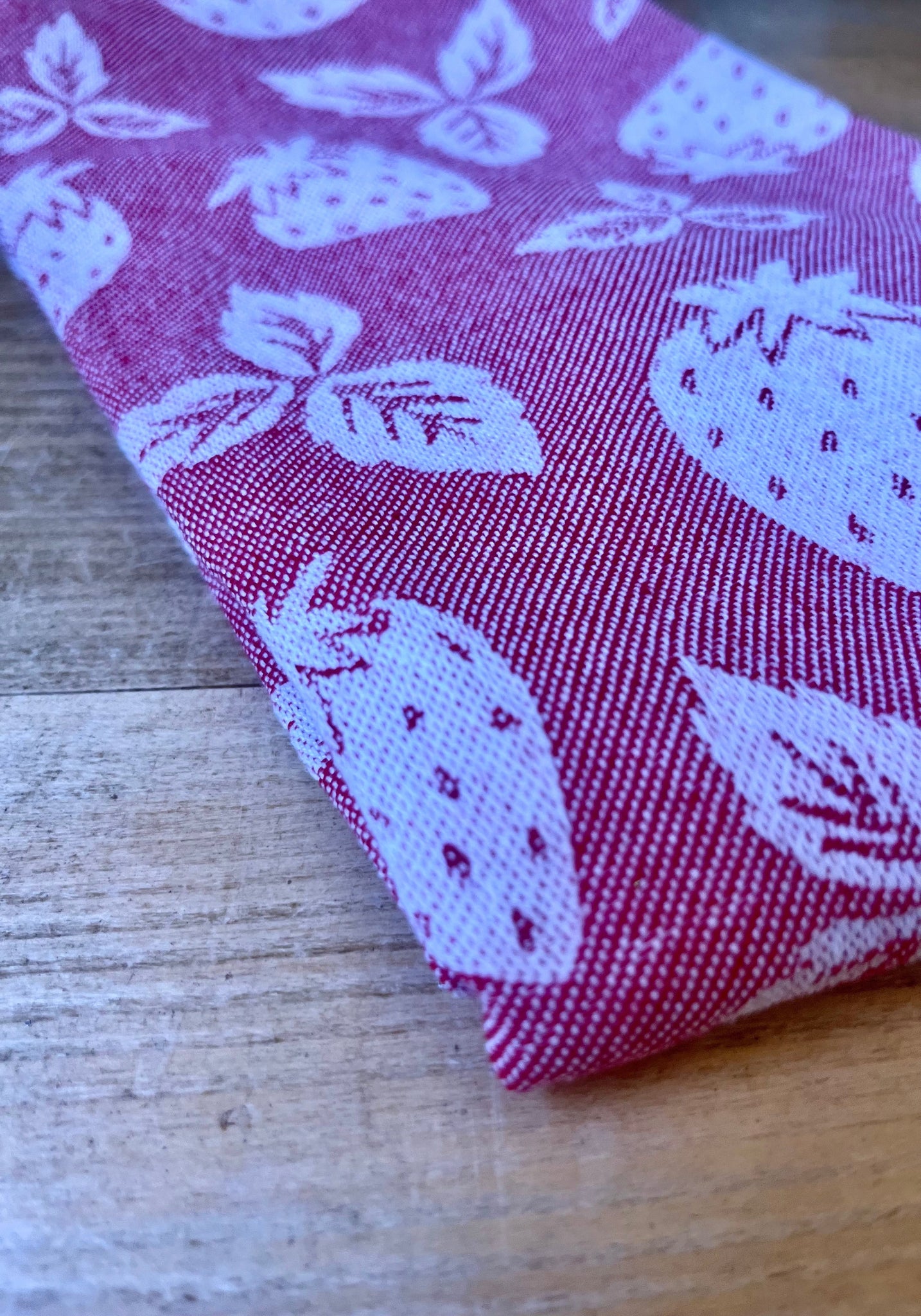Strawberry Patch Jacquard Towel