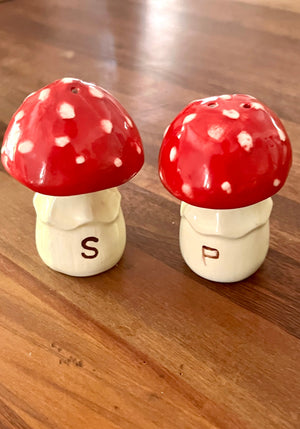 Mushroom Salt and Pepper Shakers