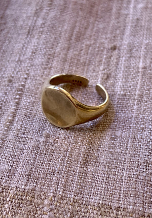 Classic Signet Ring