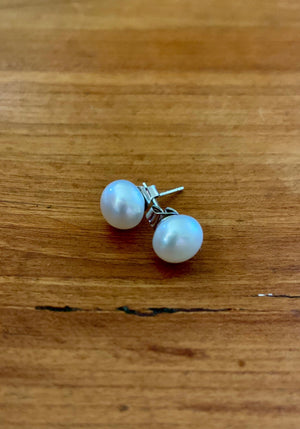 Classic Pearl Studs